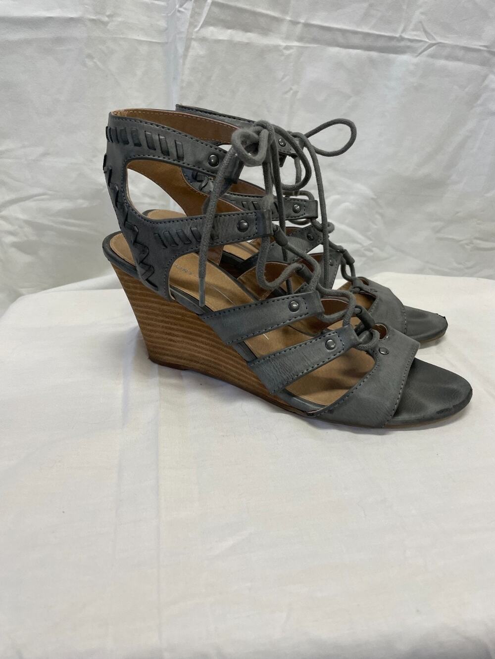 Report Women's Sandals Scout Lace Up Studded Wedges Size 9 Gray